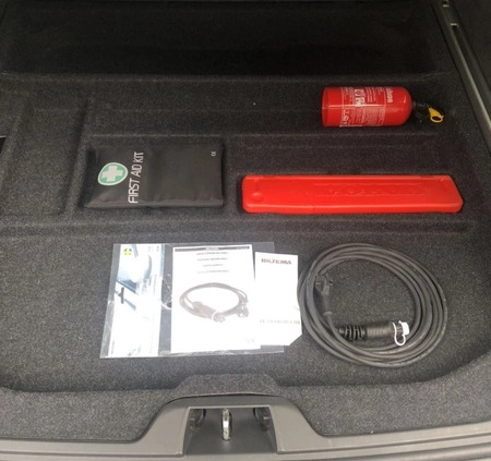 Volvo V70 cena 24500 przebieg: 280353, rok produkcji 2008 z Augustów małe 232